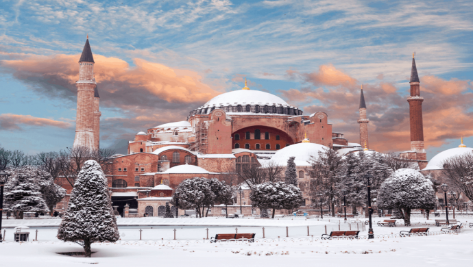 لماذا عليك زيارة اسطنبول في الشتاء؟